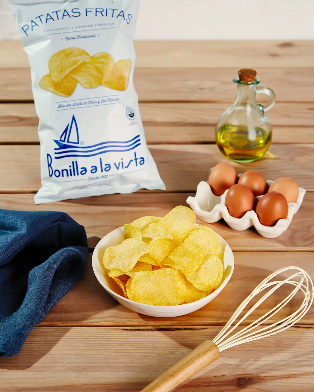 Ingredientes para preparar tortilla rápida con patatas Bonilla a la vista